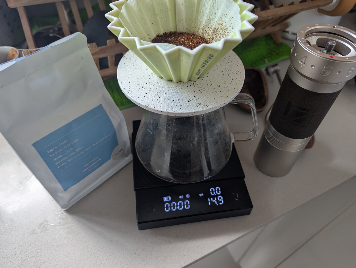 brewing pourover with origami, zp6 and nomena beans