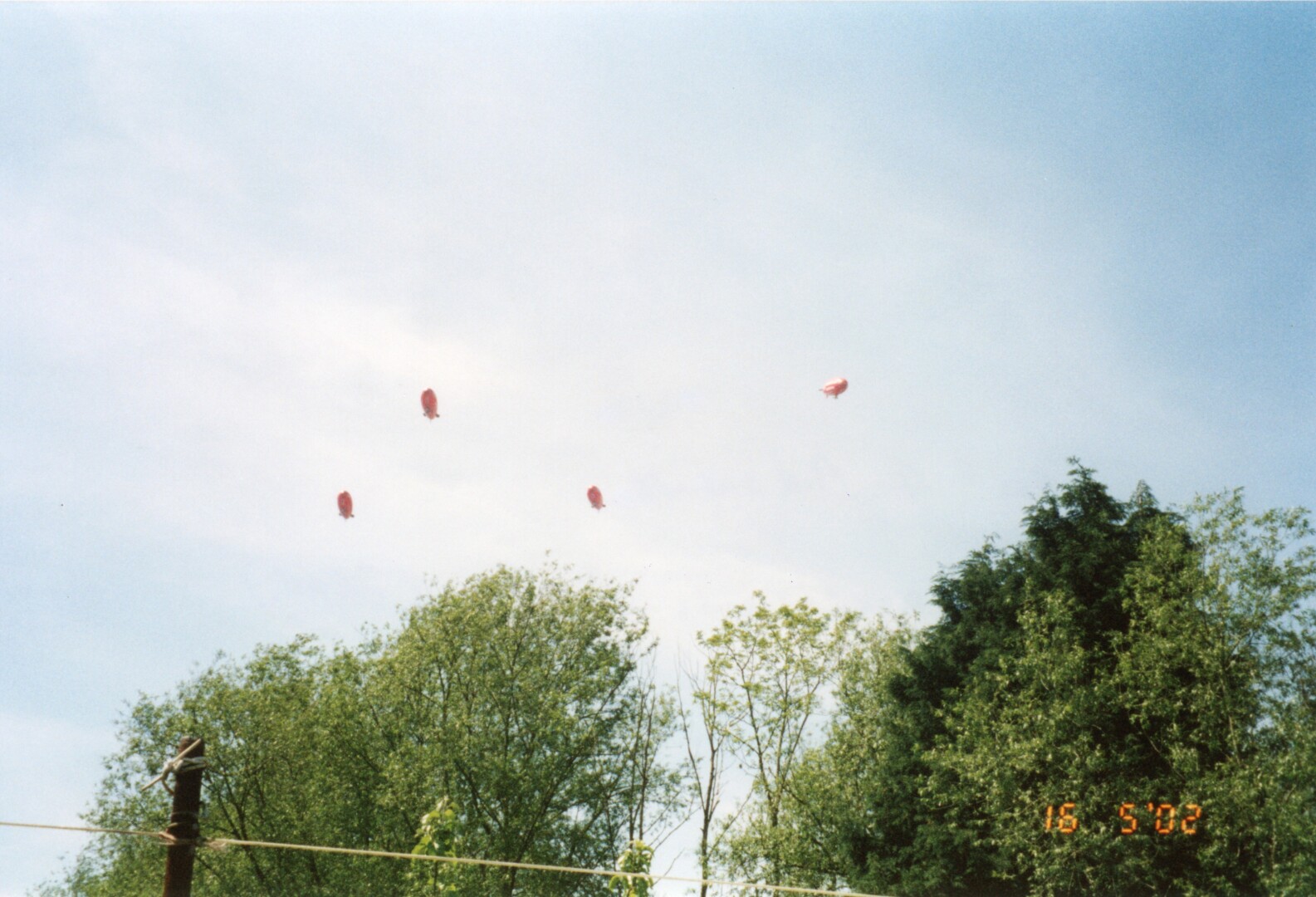 #OnThisDay 24 years ago, four airships are floating across the Berkshire skies advertising the newly…