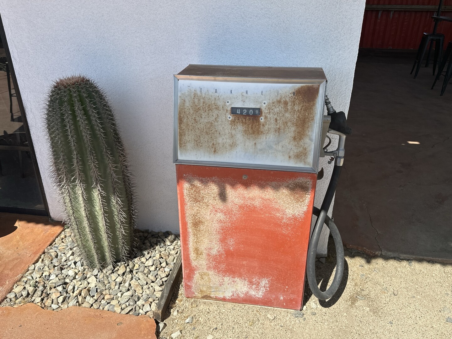 A gas pump that reads “420”
